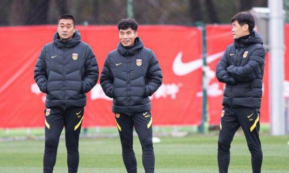 500彩票网-国足明日对抗赛后定东征名单 郑智以何身份参赛？