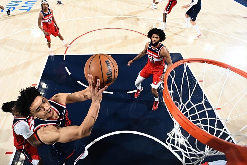 500彩票网-缺乏特点！快船锋线新秀最近一段时间的状态逐渐开始平庸起来了？