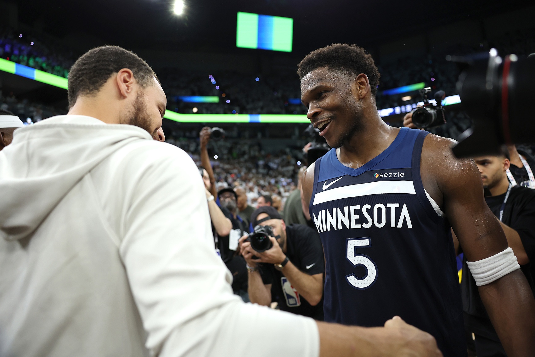 500彩票网官网-爱德华兹：库里是我兄弟&amp;我爱他的一切 他是最伟大控卫 不太懂rap